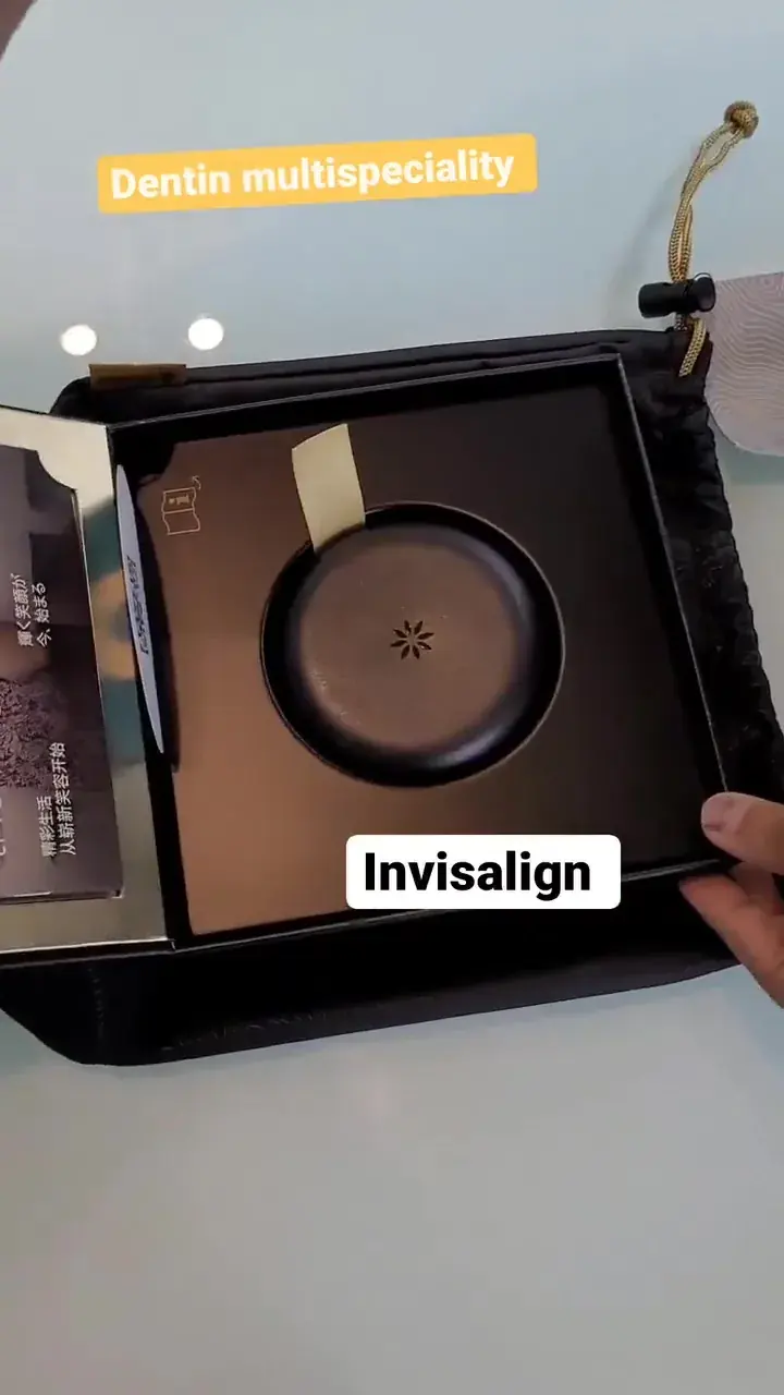 Invisalign clear aligner unboxing at DENTIN